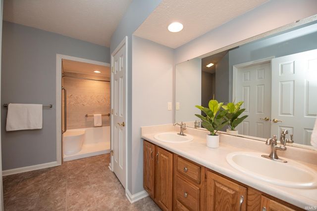 1612 Lionheart Lane, West Lafayette, IN 47906