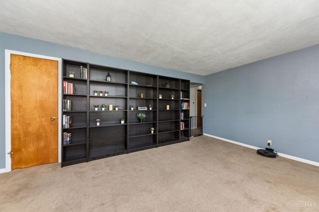 823 Sando Drive, Fairfield, OH 45014