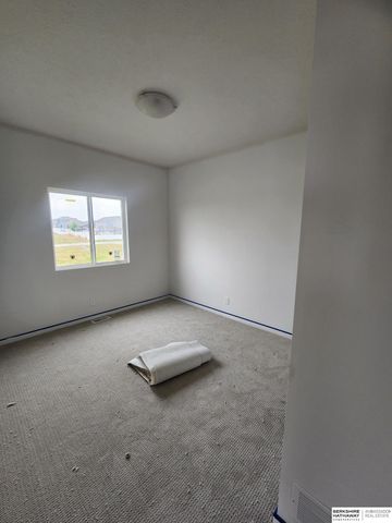 5114 Pinehill Road, Bellevue, NE 68133