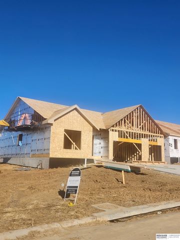 5114 Pinehill Road, Bellevue, NE 68133