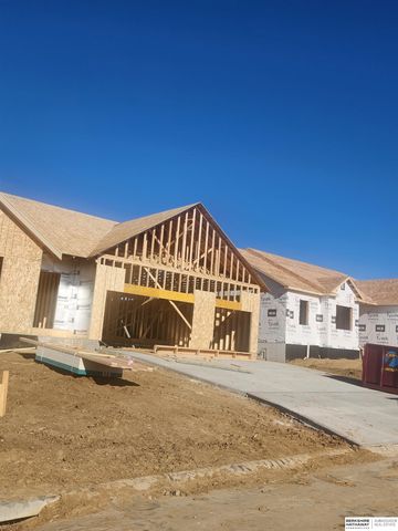 5114 Pinehill Road, Bellevue, NE 68133