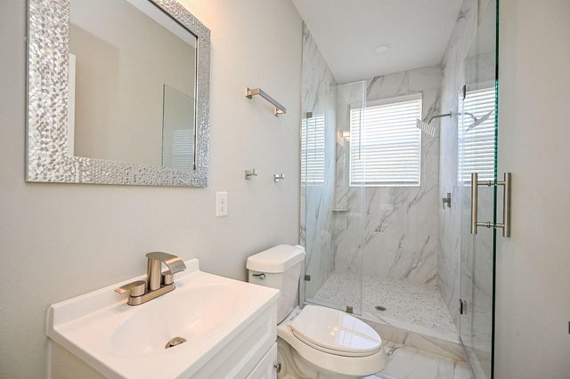 4748 Mallow Street E, Houston, TX 77033