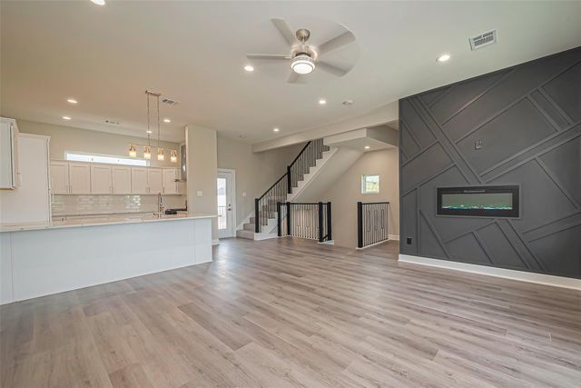 4748 Mallow Street E, Houston, TX 77033