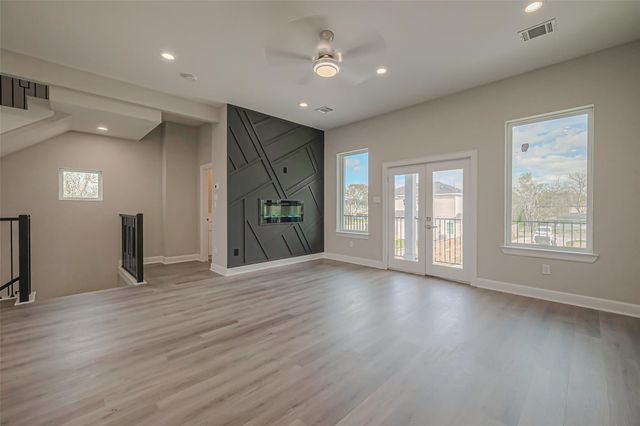 4748 Mallow Street E, Houston, TX 77033