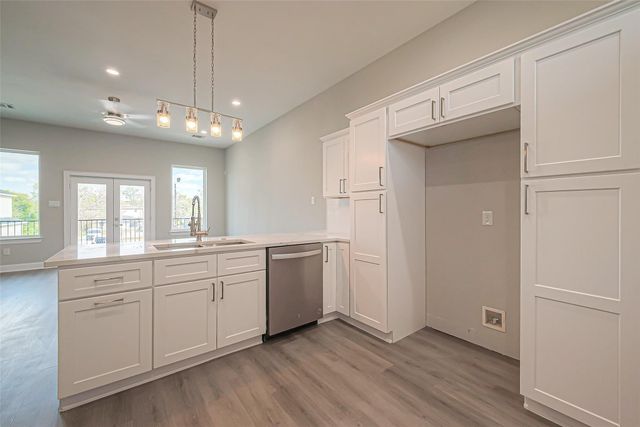 4748 Mallow Street E, Houston, TX 77033