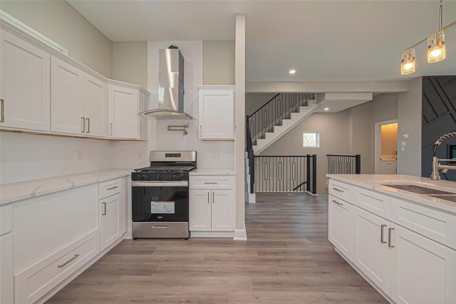 4748 Mallow Street E, Houston, TX 77033