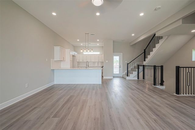 4748 Mallow Street E, Houston, TX 77033