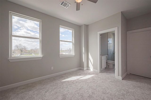 4748 Mallow Street E, Houston, TX 77033