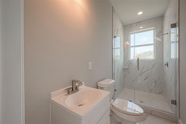 4748 Mallow Street E, Houston, TX 77033