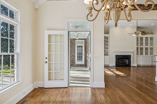 9067 Fallswood Ln, Brentwood, TN 37027