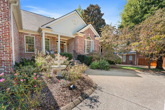 9067 Fallswood Ln, Brentwood, TN 37027