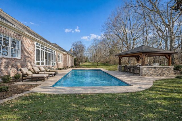 9067 Fallswood Ln, Brentwood, TN 37027