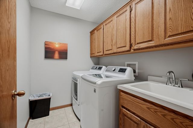 3683 Widgeon Way, Eagan, MN 55123