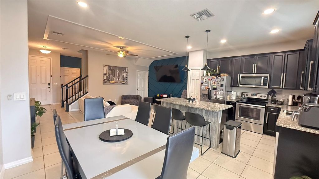Image 11 of property listing at 2384 SEDGE GRASS WAY, Orlando, FL 32824