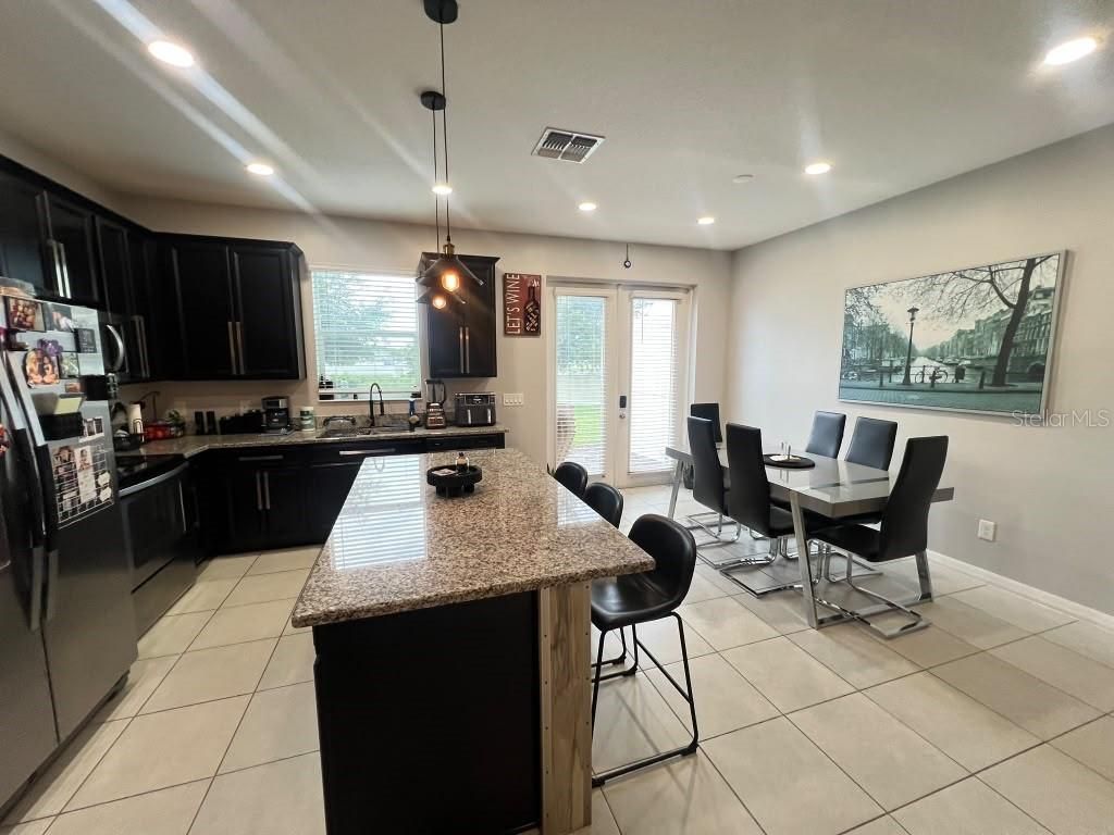 Image 5 of property listing at 2384 SEDGE GRASS WAY, Orlando, FL 32824