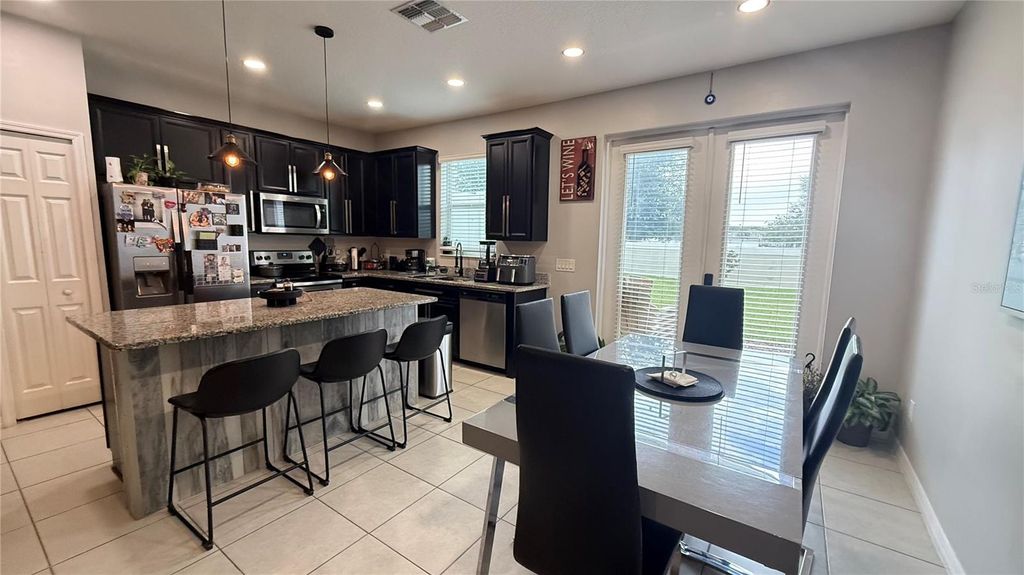 Image 8 of property listing at 2384 SEDGE GRASS WAY, Orlando, FL 32824