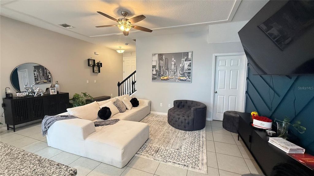 Image 9 of property listing at 2384 SEDGE GRASS WAY, Orlando, FL 32824