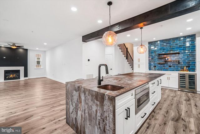 9785 LEIGHLAND CT, Waldorf, MD 20603