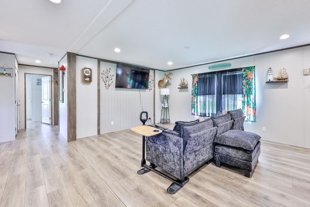 501 N Green Sea Rd., Loris, SC 29569