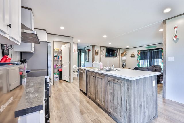 501 N Green Sea Rd., Loris, SC 29569
