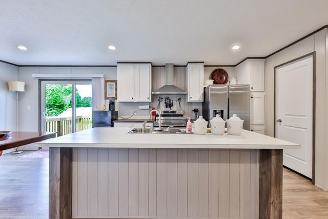 501 N Green Sea Rd., Loris, SC 29569