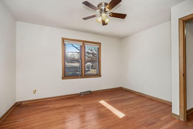 5545 N Woodland Avenue, Kansas City, MO 64118