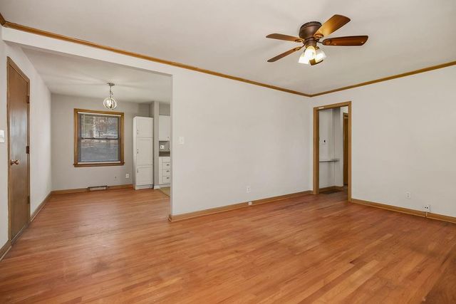 5545 N Woodland Avenue, Kansas City, MO 64118