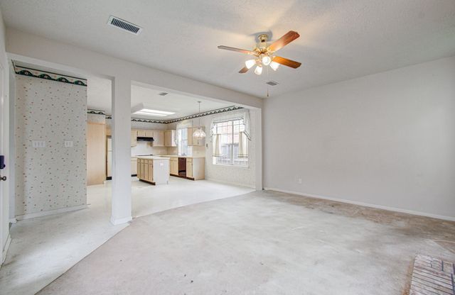 7107 Trimstone Drive, Pasadena, TX 77505