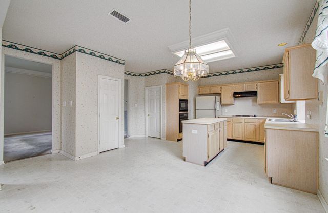 7107 Trimstone Drive, Pasadena, TX 77505