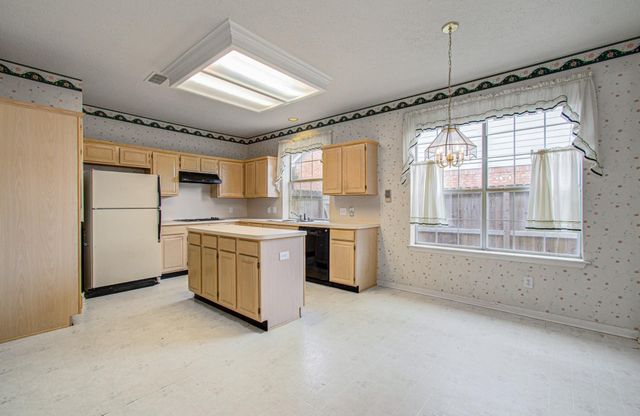 7107 Trimstone Drive, Pasadena, TX 77505