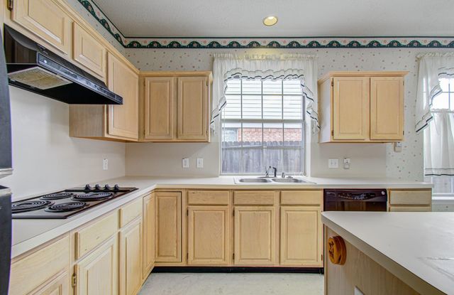 7107 Trimstone Drive, Pasadena, TX 77505