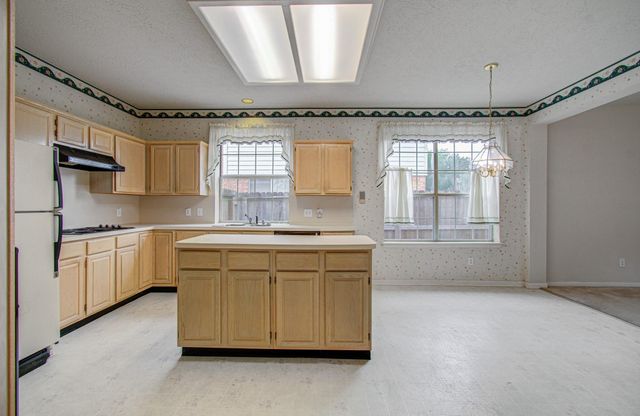 7107 Trimstone Drive, Pasadena, TX 77505