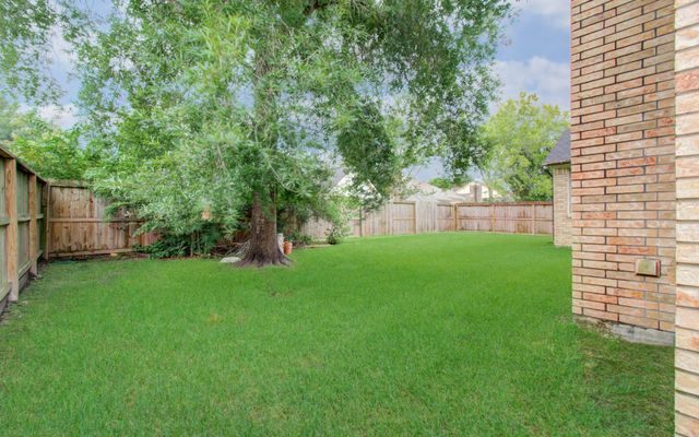 7107 Trimstone Drive, Pasadena, TX 77505