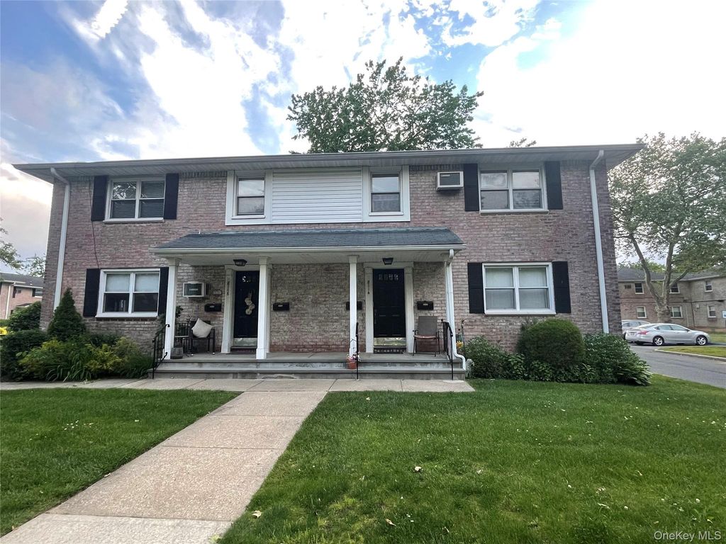81-14 Langdale Street 249B, New Hyde Park, NY 11040