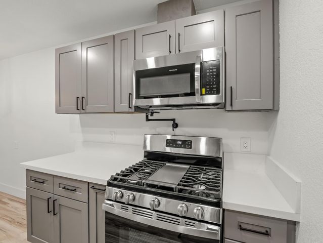 568 E San Ramon Avenue, Fresno, CA 93710