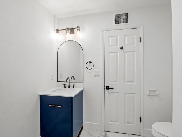 568 E San Ramon Avenue, Fresno, CA 93710