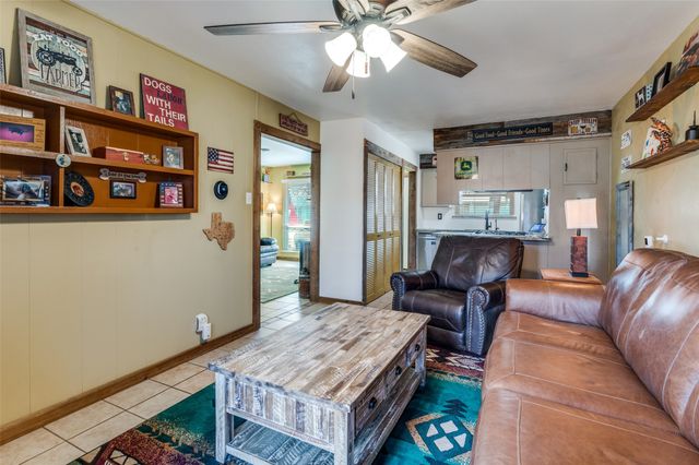 37 Regents Park, Bedford, TX 76022