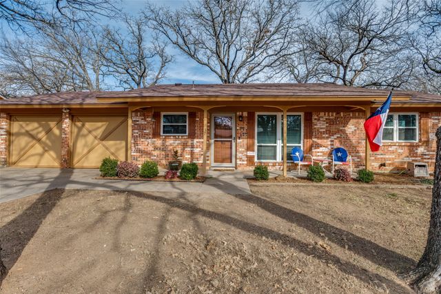37 Regents Park, Bedford, TX 76022
