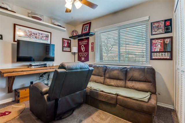 37 Regents Park, Bedford, TX 76022