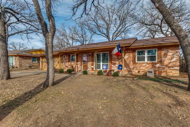 37 Regents Park, Bedford, TX 76022