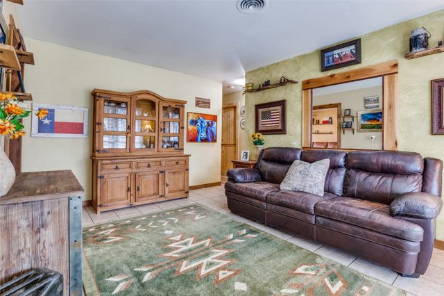 37 Regents Park, Bedford, TX 76022