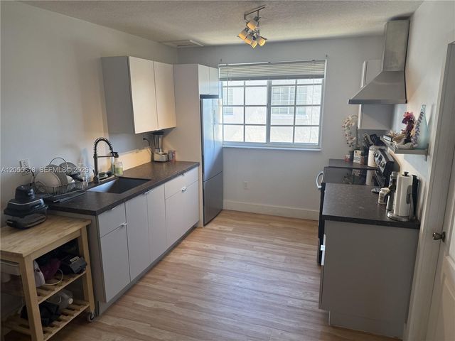 12015 SW 14 Street 301C, Miami, FL 33184