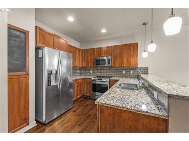 11275 Se AQUILA St, Happy Valley, OR 97086