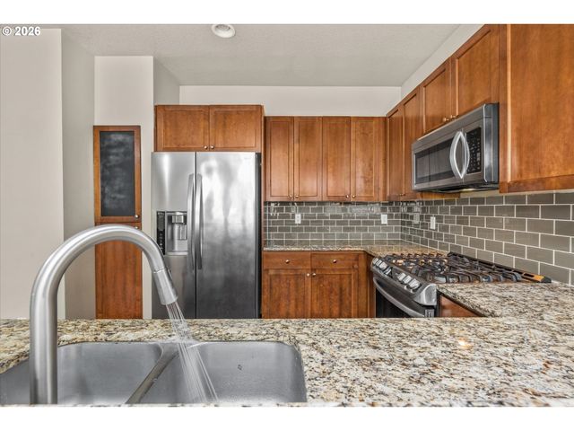 11275 Se AQUILA St, Happy Valley, OR 97086