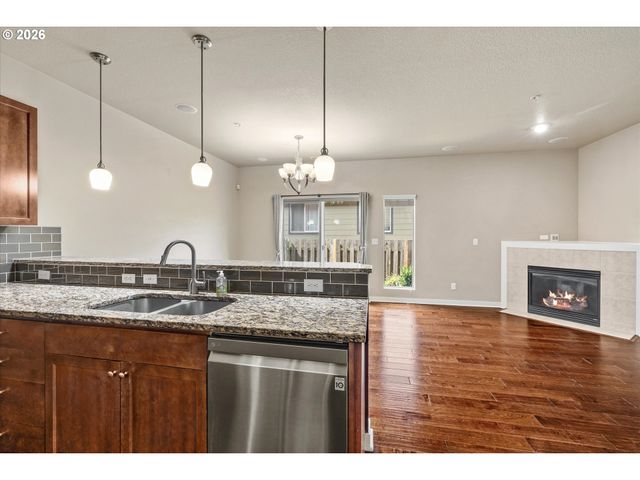 11275 Se AQUILA St, Happy Valley, OR 97086