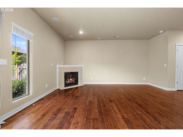 11275 Se AQUILA St, Happy Valley, OR 97086