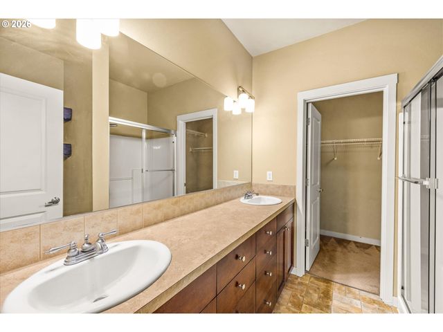 11275 Se AQUILA St, Happy Valley, OR 97086