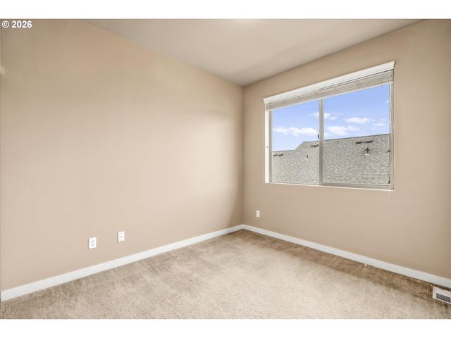 11275 Se AQUILA St, Happy Valley, OR 97086