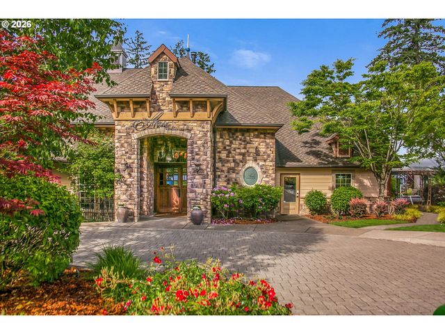 11275 Se AQUILA St, Happy Valley, OR 97086