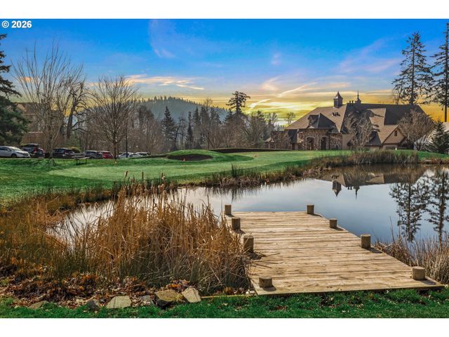 11275 Se AQUILA St, Happy Valley, OR 97086